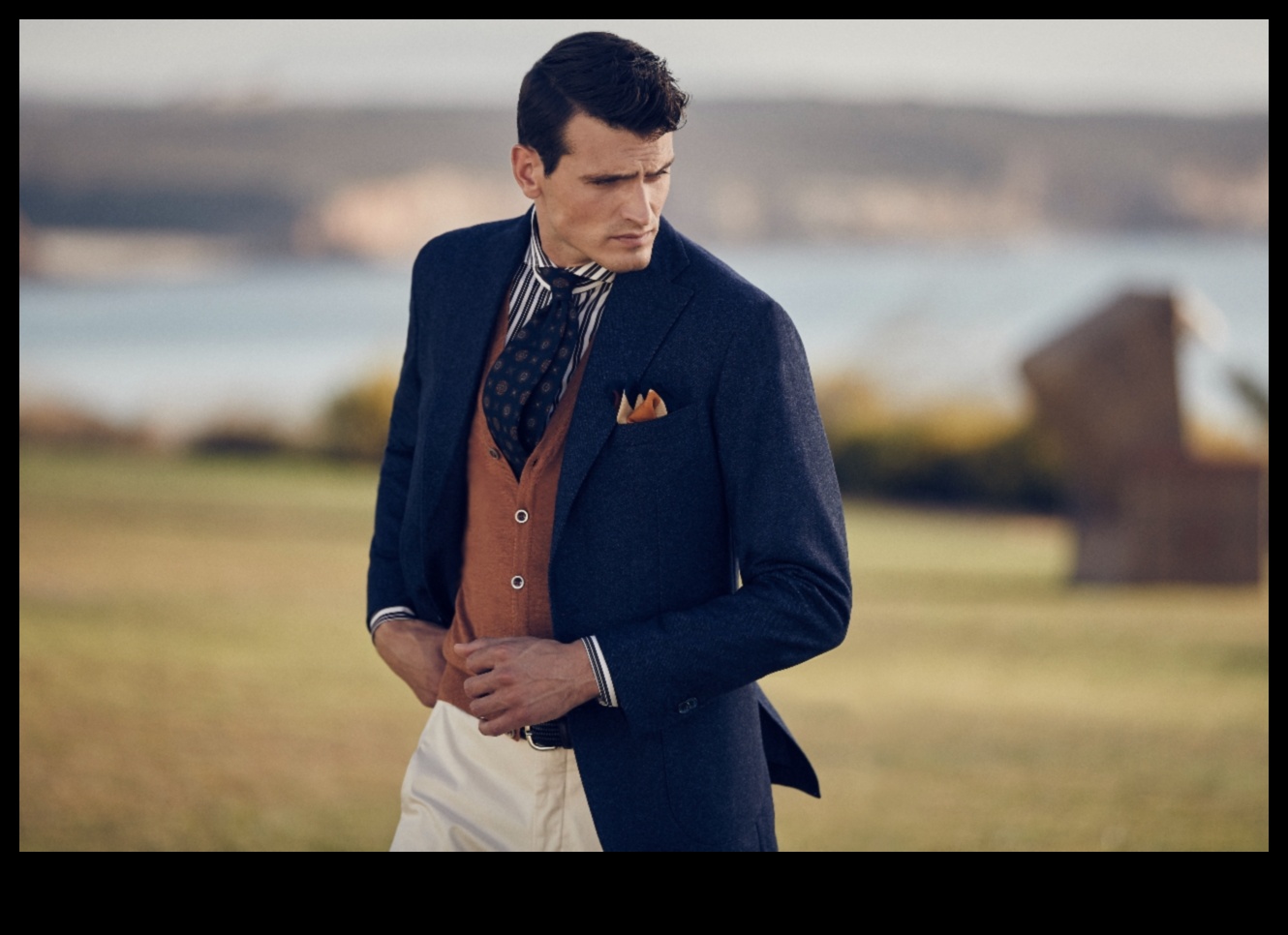 Tendințe personalizate Ținuta mirilor triumfă în modernitate și tradiție 4 Tendințe personalizate: Triumful ținutei mirelui