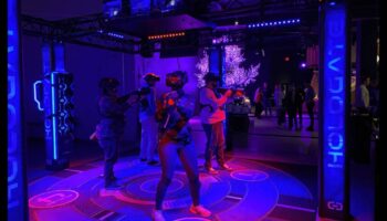 Tech Mavericks: pioniera în artele creative și soluții VR